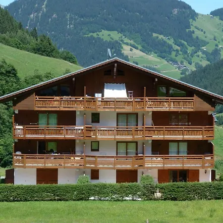 Apartment Pied Des Pistes, 4 Personnes, 1 - Mont09 *